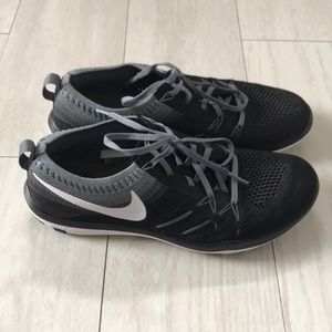 Gently worn focus flynit Nike Frees